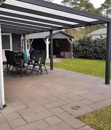 Tatil parkı & Glamping Ons Plekje In Het Bos