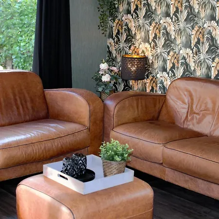 & Glamping Ons Plekje In Het Bos Tatil parkı *