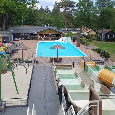 & Glamping Ons Plekje In Het Bos * Бикберген