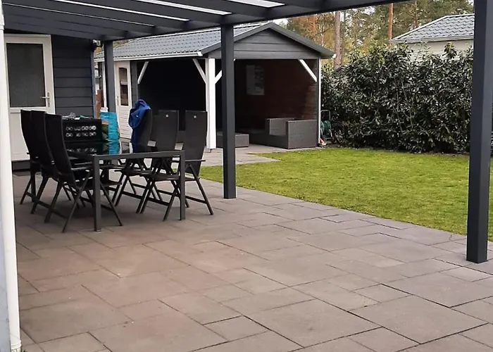 & Glamping Ons Plekje In Het Bos * Beekbergen