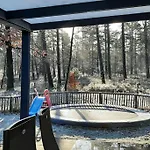 & Glamping Ons Plekje In Het Bos Kompleks wypoczynkowy