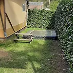 Kompleks wypoczynkowy & Glamping Ons Plekje In Het Bos *
