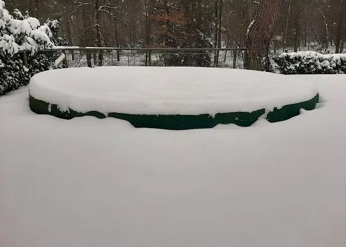 Kompleks wypoczynkowy & Glamping Ons Plekje In Het Bos *