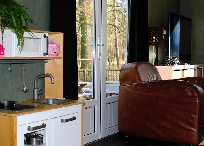 & Glamping Ons Plekje In Het Bos * Beekbergen